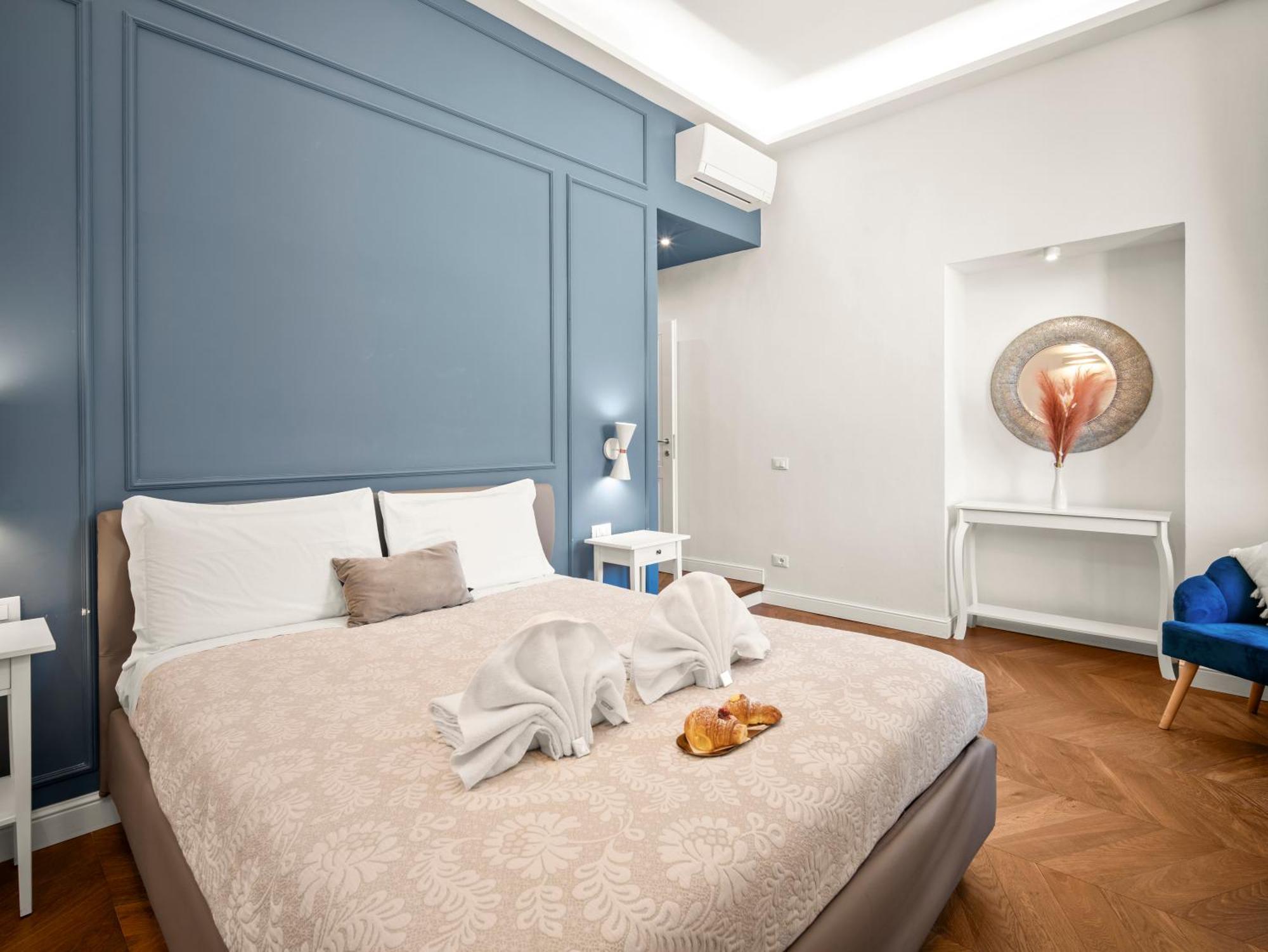 Four Season's Luxury 300 Mt From Duomo *